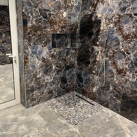 Stone Bazaar 3*