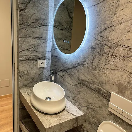 Stone Bazaar ホテル Krujë