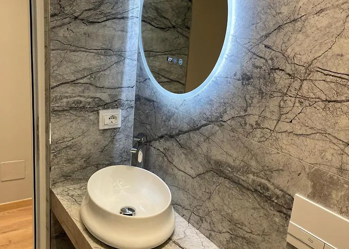 Stone Bazaar 酒店 Krujë