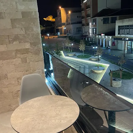 Stone Bazaar Otel Krujë